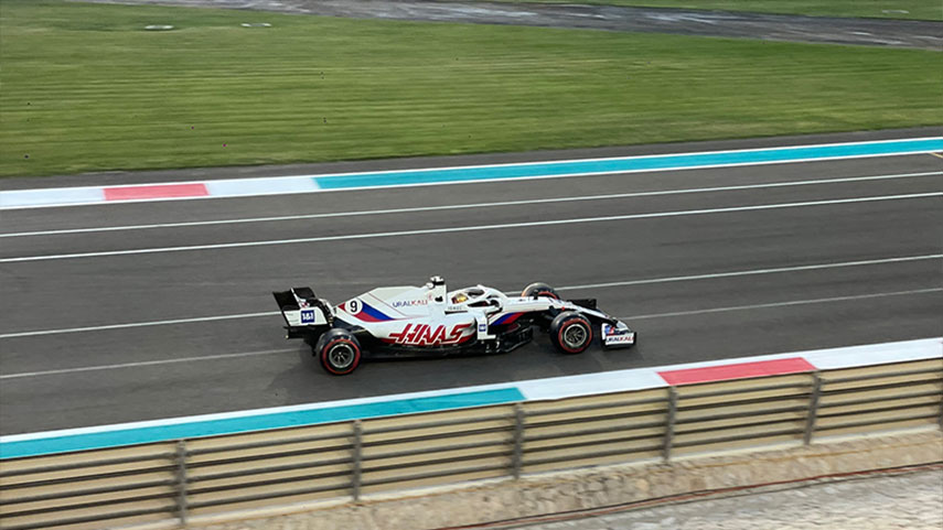 f1 racing car