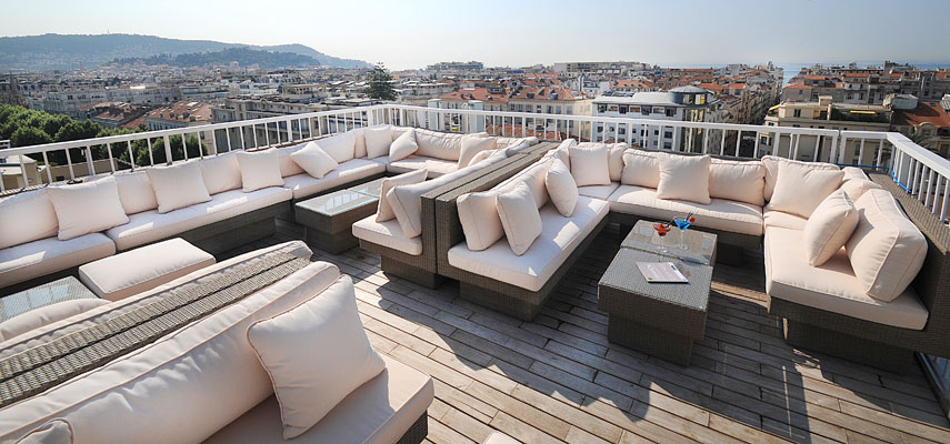 rooftop hotel bar lounge