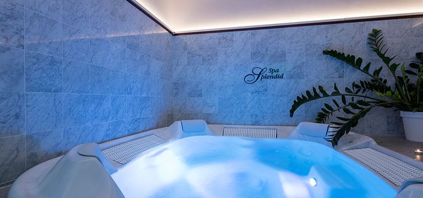 hotel jacuzzi and spa