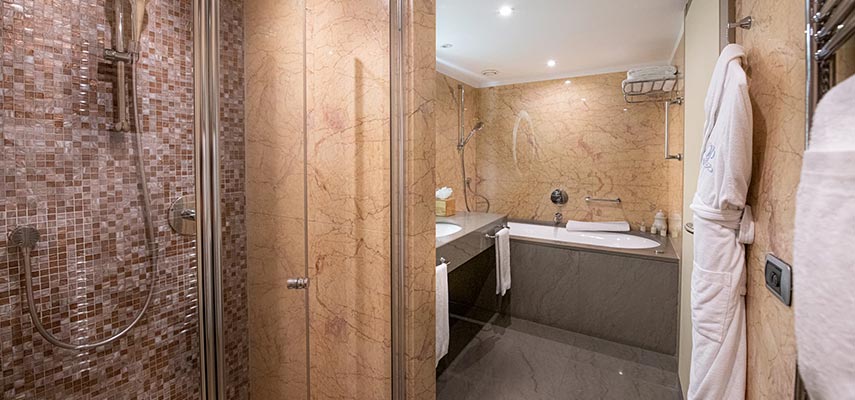 luxury bathroom with bath ropes