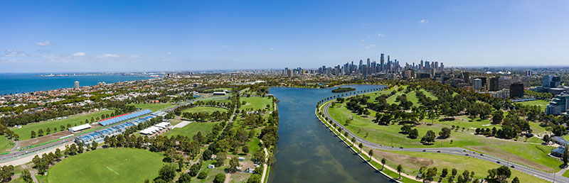 melbourne race track from above with green areas