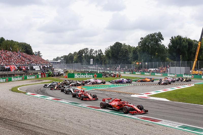 f1 cars racing at monza in a previous year