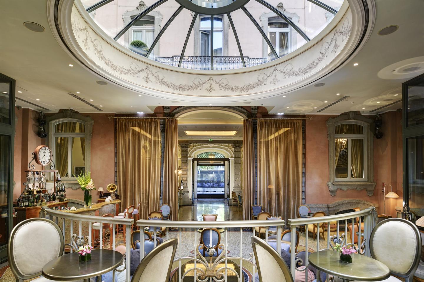 1733747562Lounge_Bar_Mezzanotte_011.acf173e888454919ad604b29a3972e0f