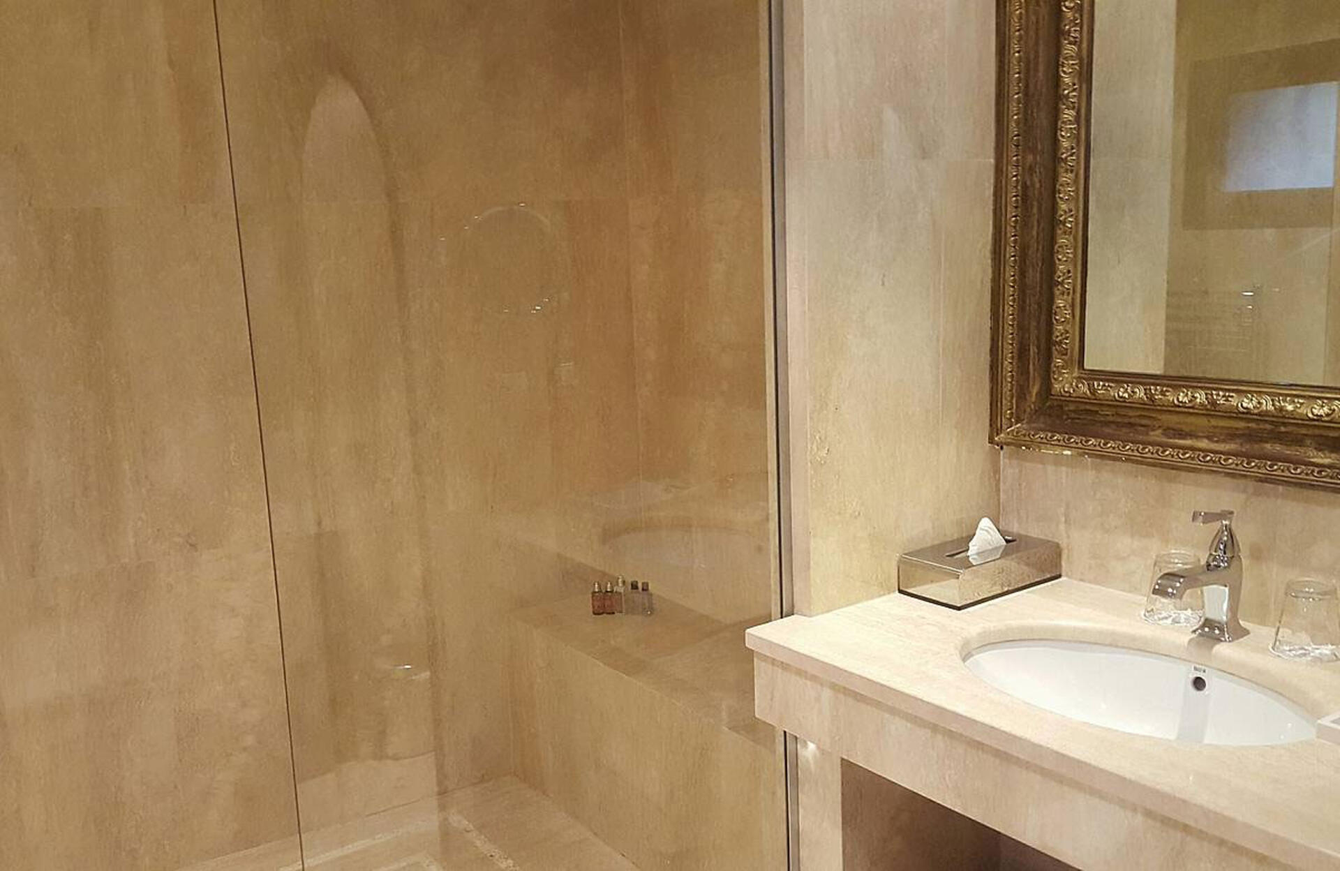 1714045494standard-room2