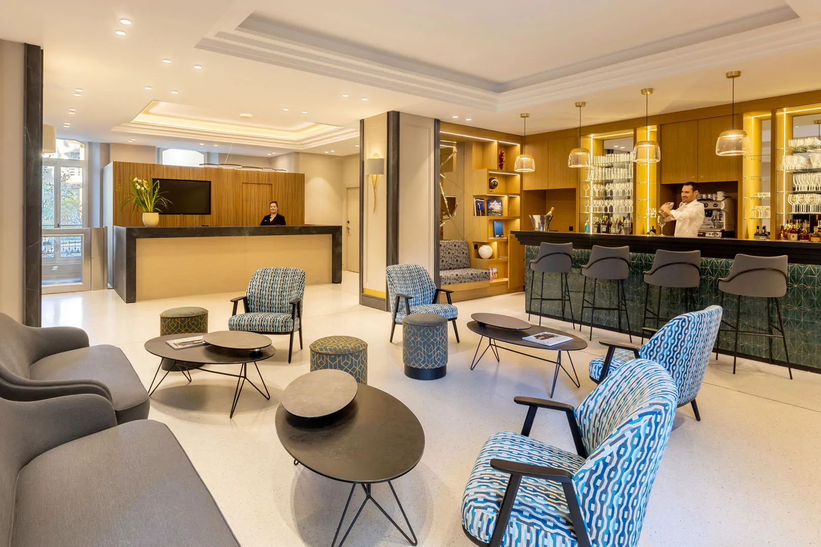 BAR-LOBBY